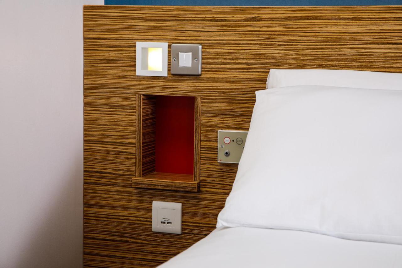 Ibis Budget London Bromley Town Centre Exterior photo