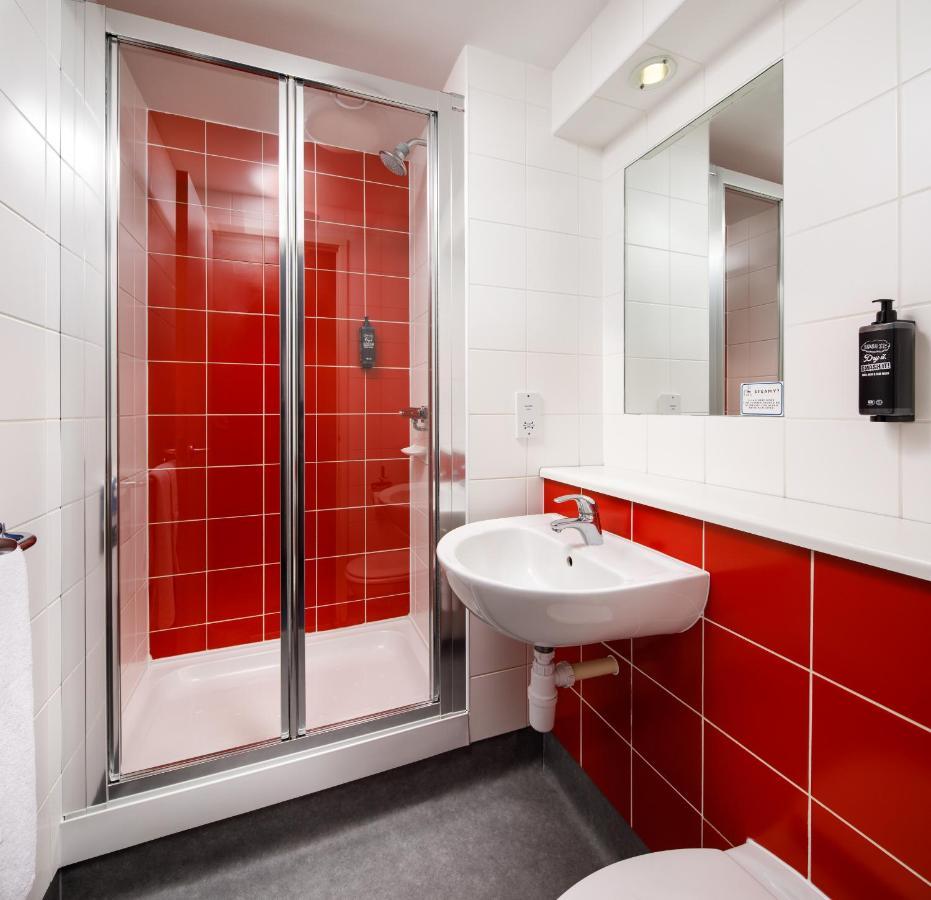 Ibis Budget London Bromley Town Centre Exterior photo