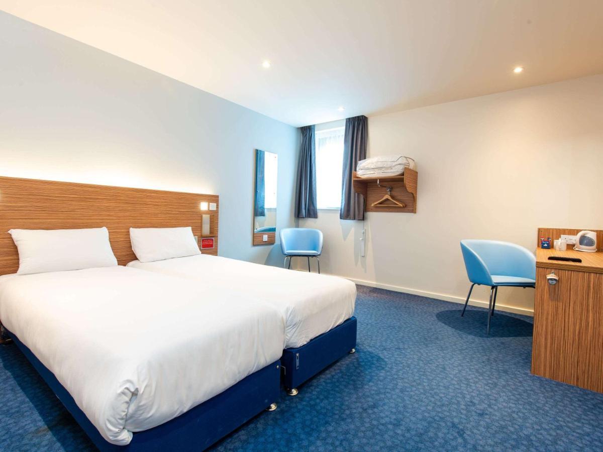 Ibis Budget London Bromley Town Centre Exterior photo